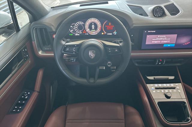 2025 Porsche Cayenne E-Hybrid Turbo
