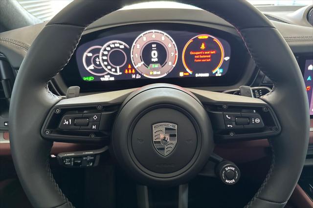 2025 Porsche Cayenne E-Hybrid Turbo