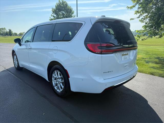 2025 Chrysler Pacifica PACIFICA SELECT