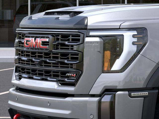 2025 GMC Sierra 3500HD 4WD Crew Cab Standard Bed AT4