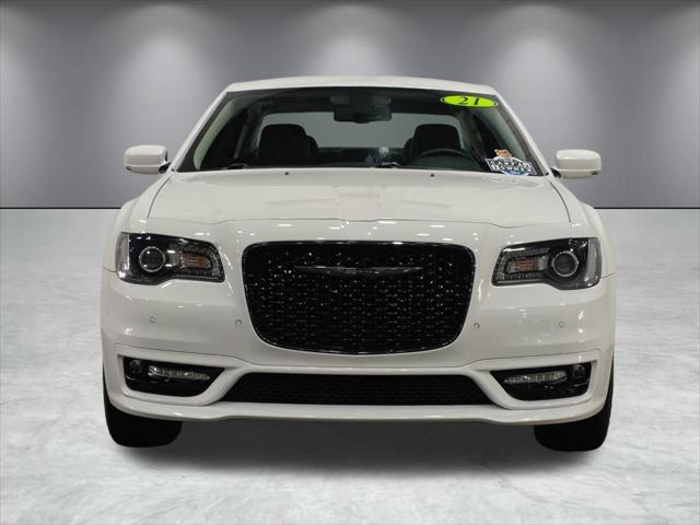 2021 Chrysler 300 Touring L AWD