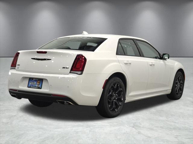 2021 Chrysler 300 Touring L AWD