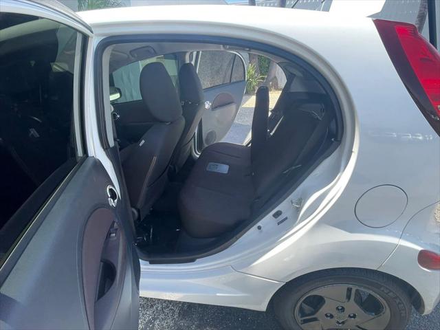 2012 Mitsubishi i-MiEV SE