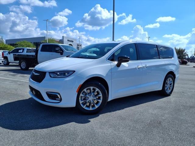 2026 Chrysler Pacifica PACIFICA SELECT AWD