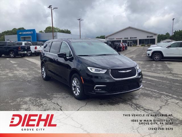 2026 Chrysler Pacifica PACIFICA SELECT AWD