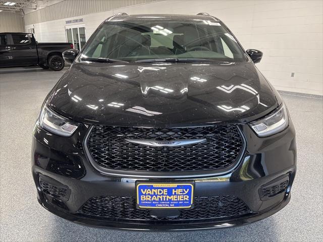 2026 Chrysler Pacifica PACIFICA LIMITED AWD