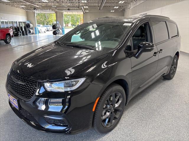 2026 Chrysler Pacifica PACIFICA LIMITED AWD