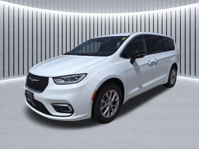 2026 Chrysler Pacifica Select AWD for sale in St Charles, IL