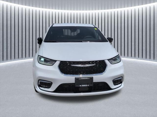 2026 Chrysler Pacifica Select AWD
