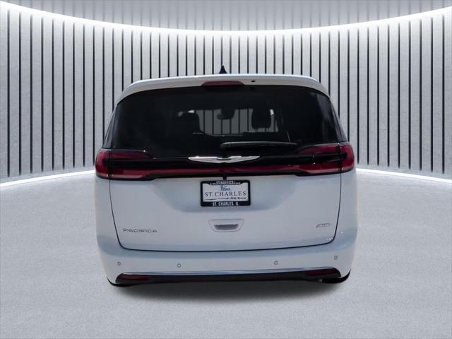 2026 Chrysler Pacifica Select AWD