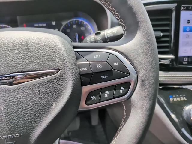 2026 Chrysler Pacifica Select AWD