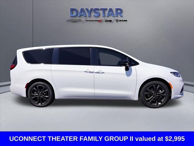 2026 Chrysler Pacifica PACIFICA SELECT AWD