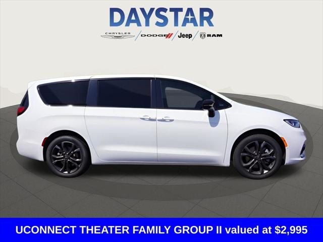 2026 Chrysler Pacifica PACIFICA SELECT AWD