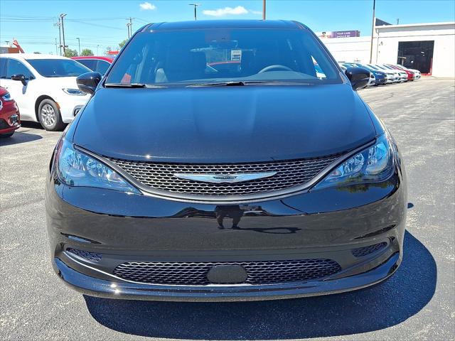 2026 Chrysler Voyager VOYAGER LX