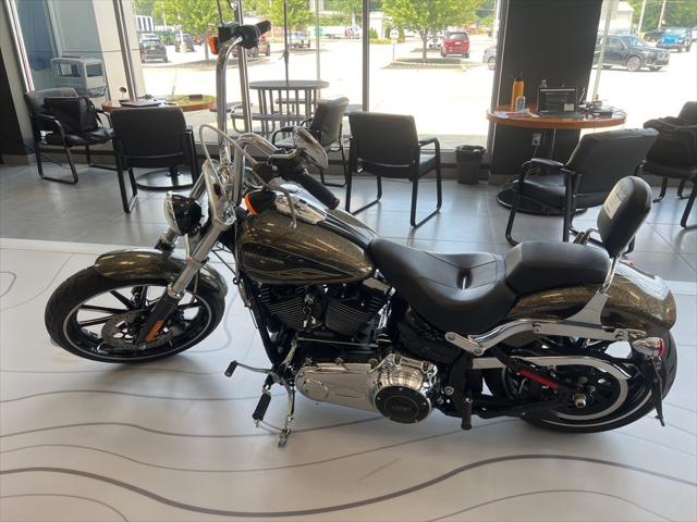 2016 Harley-Davidson Breakout 