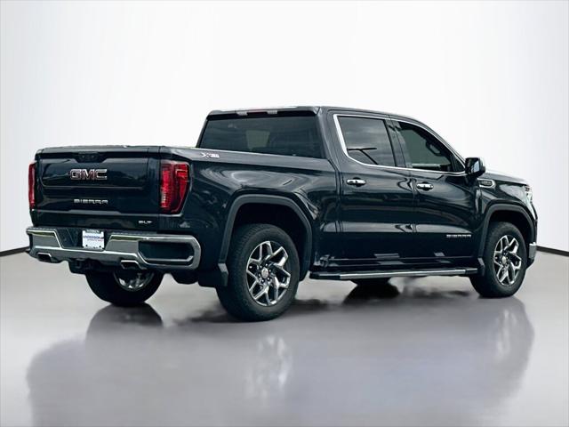 2022 GMC Sierra 1500 4WD Crew Cab Short Box SLT
