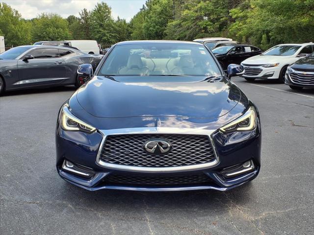 2022 INFINITI Q60 LUXE