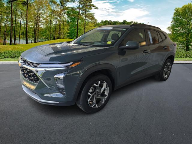2025 Chevrolet Trax FWD LT