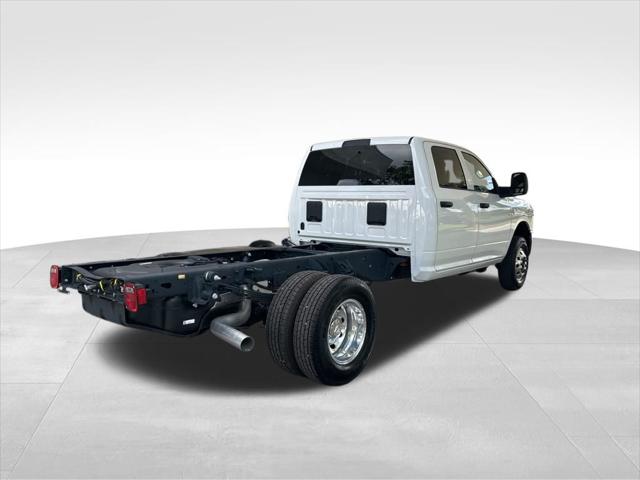 2025 RAM 3500 Chassis Tradesman/Big Horn