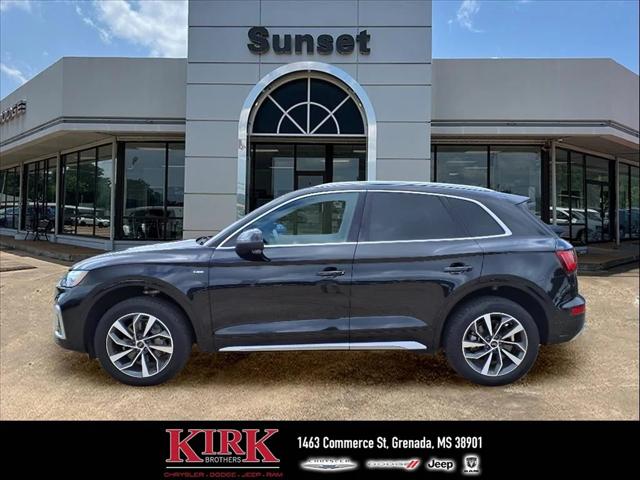 2024 Audi Q5 Premium Plus 45 TFSI S line quattro 2024 Audi Q5 Premium Plus 45 TFSI S line quattro