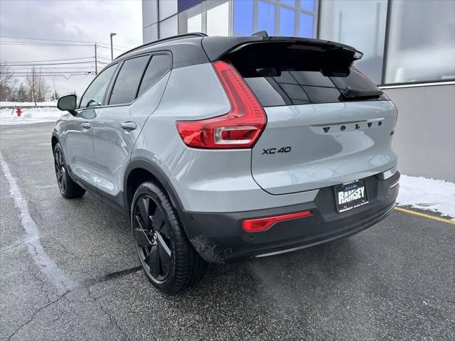 2026 Volvo XC40 Black Edition Ultra, B5 AWD Gas (mild hybrid)