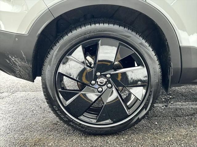 2026 Volvo XC40 Black Edition Ultra, B5 AWD Gas (mild hybrid)