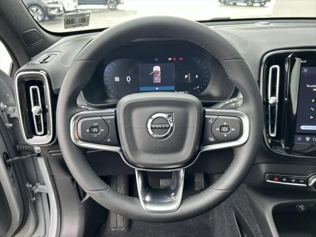 2026 Volvo XC40 Black Edition Ultra, B5 AWD Gas (mild hybrid)