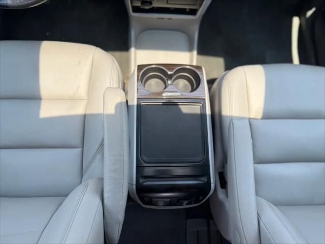 2017 Toyota Sienna XLE Premium 8 Passenger