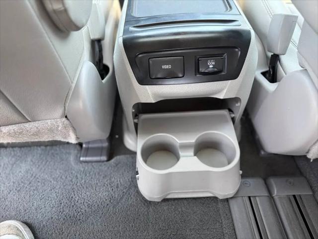 2017 Toyota Sienna XLE Premium 8 Passenger