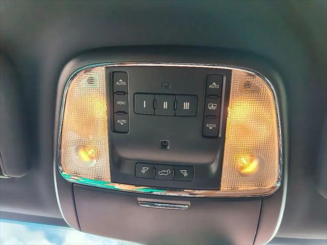 2021 Jeep Grand Cherokee Overland 4X2
