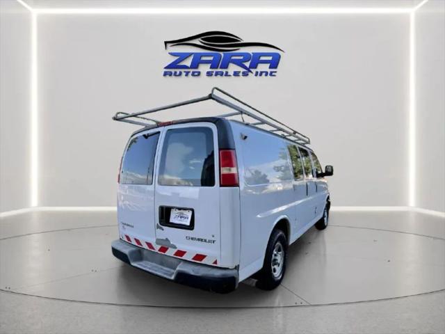 2005 Chevrolet Express Base