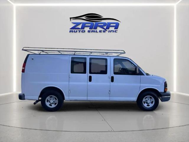 2005 Chevrolet Express Base