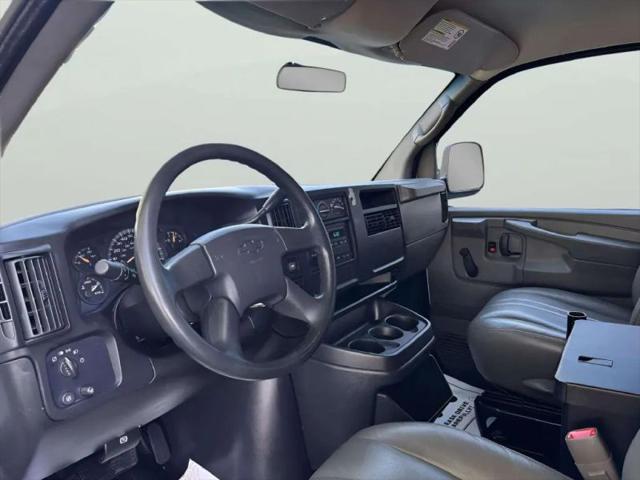 2005 Chevrolet Express Base