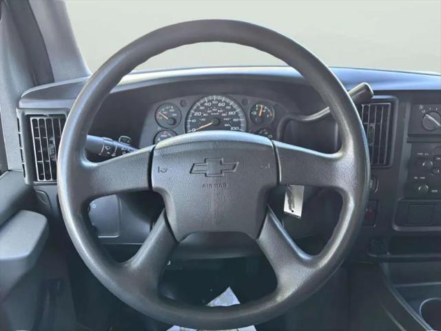 2005 Chevrolet Express Base