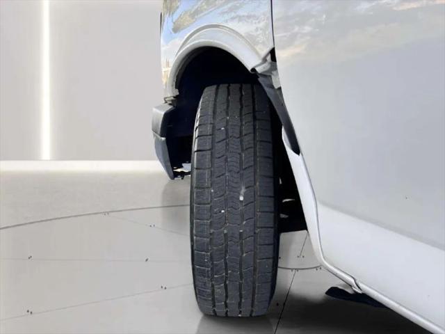 2005 Chevrolet Express Base