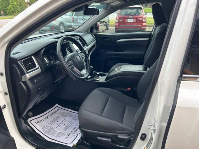 2019 Toyota Highlander LE