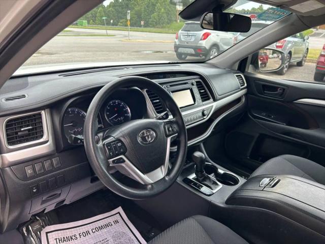 2019 Toyota Highlander LE