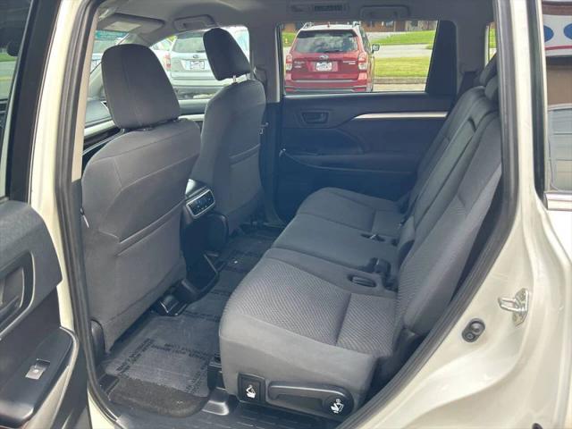 2019 Toyota Highlander LE