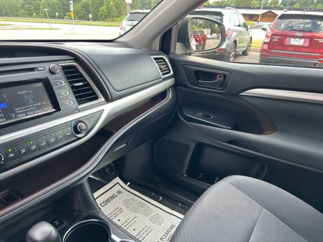 2019 Toyota Highlander LE