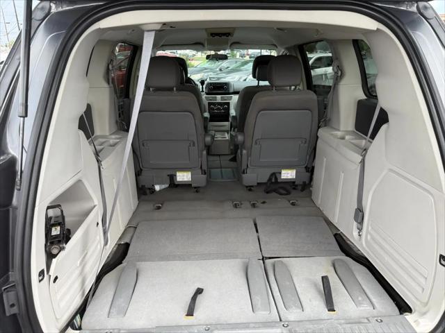 2012 Volkswagen Routan S