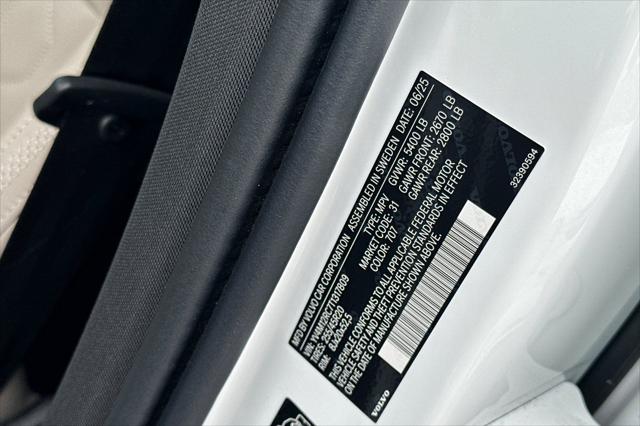 2026 Volvo XC60 B5 Plus