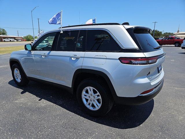 2024 Jeep Grand Cherokee Laredo 4x4
