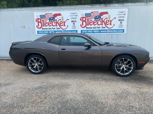 2022 Dodge Challenger SXT