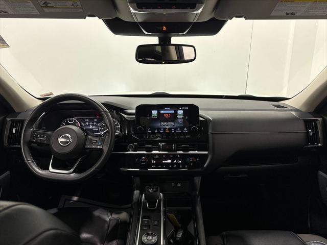 2022 Nissan Pathfinder SL 4WD 2022 Nissan Pathfinder SL 4WD