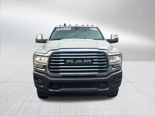 2024 RAM 3500 Limited Longhorn Crew Cab 4x4 8 Box