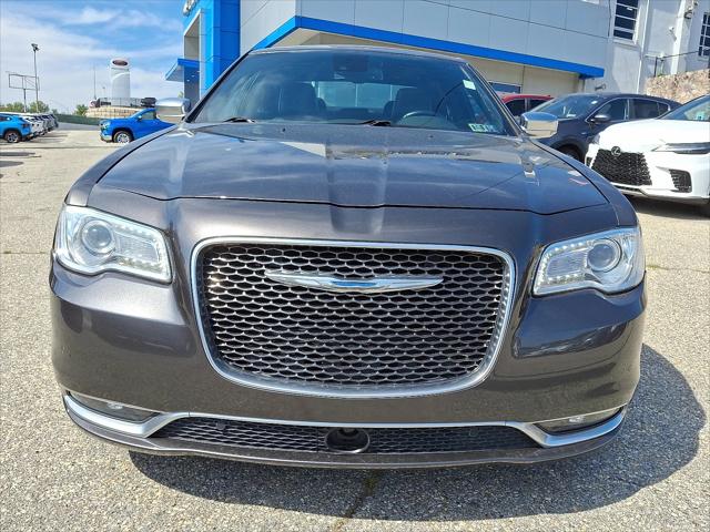 2017 Chrysler 300C Platinum