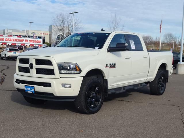 2017 RAM 3500 Laramie Crew Cab 4x4 64 Box