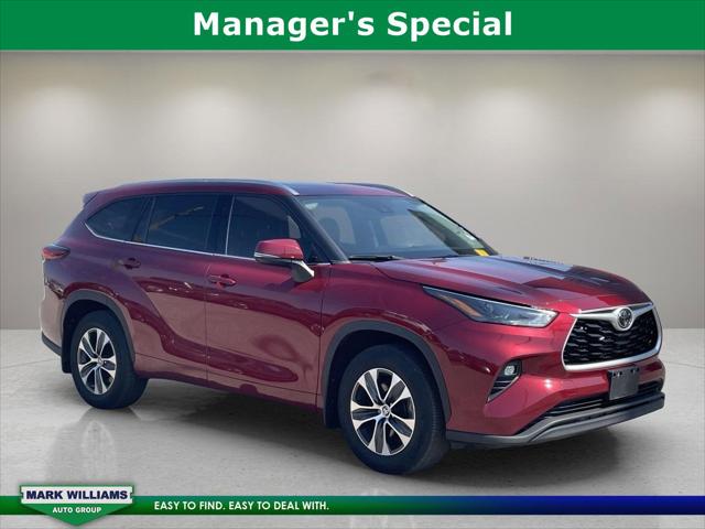 2022 Toyota Highlander XLE 2022 Toyota Highlander XLE