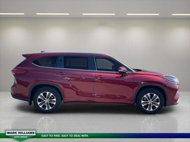 2022 Toyota Highlander XLE 2022 Toyota Highlander XLE