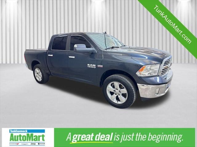 2017 RAM 1500 Big Horn Crew Cab 4x4 57 Box